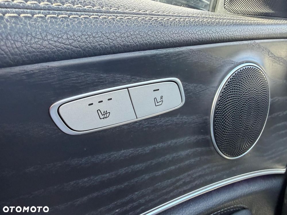 Mercedes-Benz Klasa E 220 d 9G-TRONIC AMG Line - 17