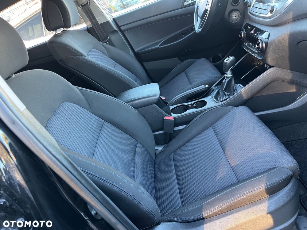 Hyundai Tucson blue 1.7 CRDi 2WD Intro Edition - 9