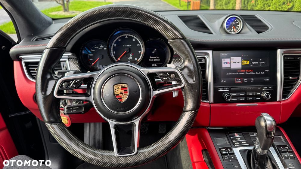 Porsche Macan - 33