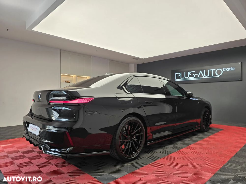 BMW Seria 7 740d xDrive MHEV - 10