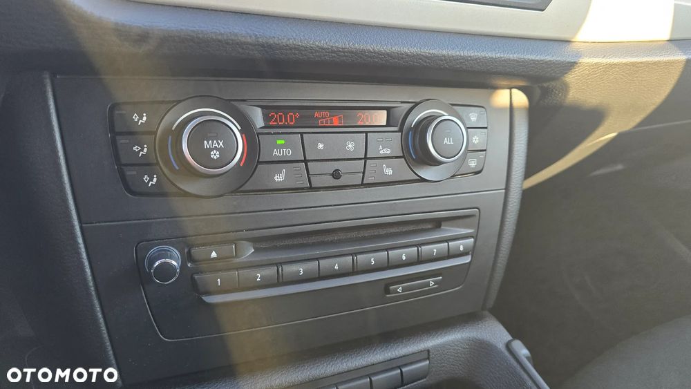 BMW X1 sDrive18i xLine - 16