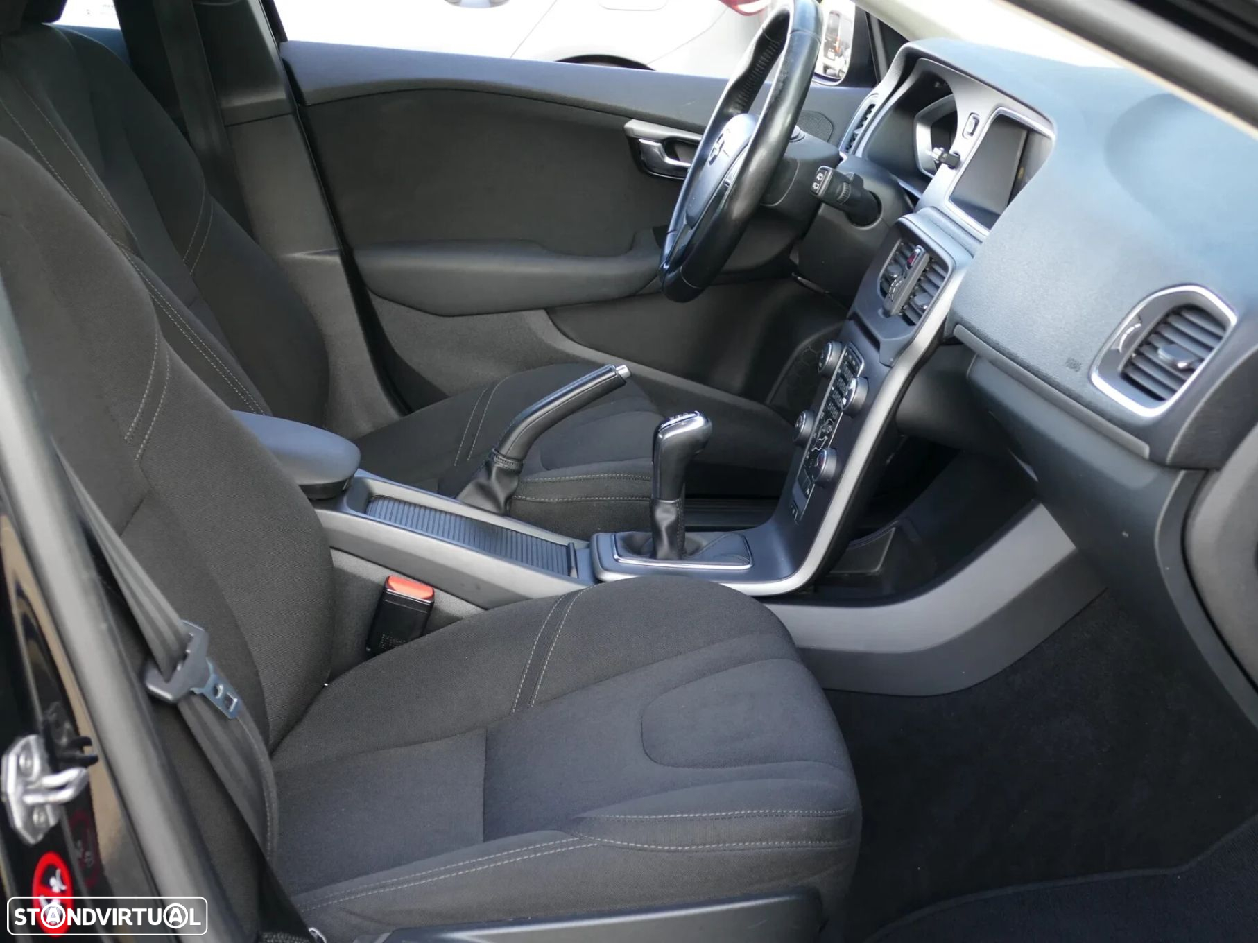Volvo V40 2.0 D2 Momentum - 13