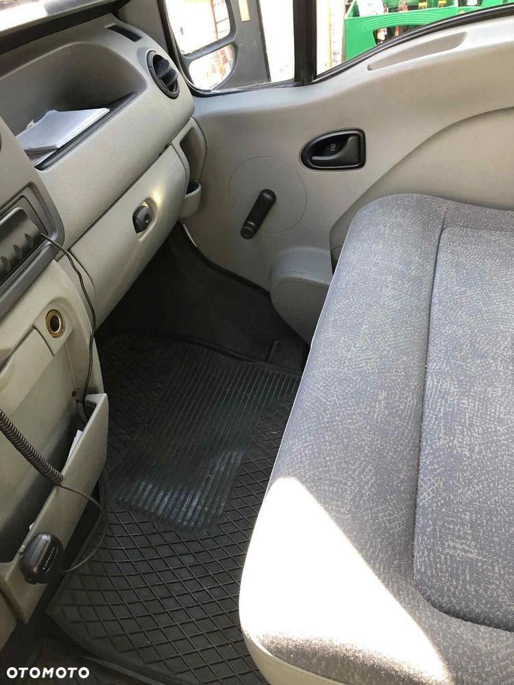 Nissan INTERSTAR II - 8
