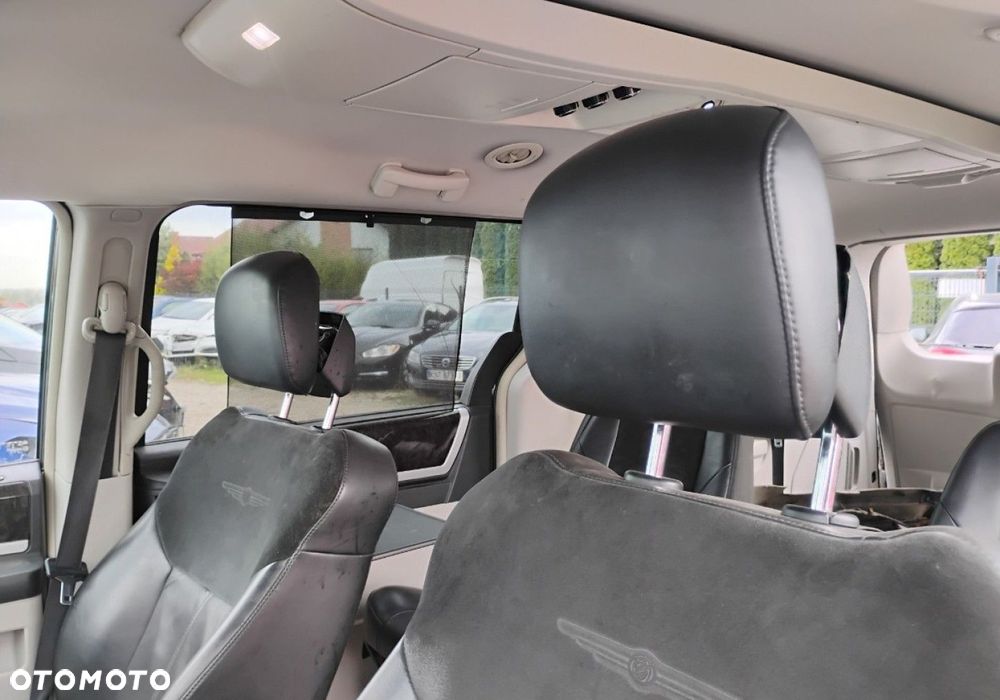 Chrysler Grand Voyager - 11