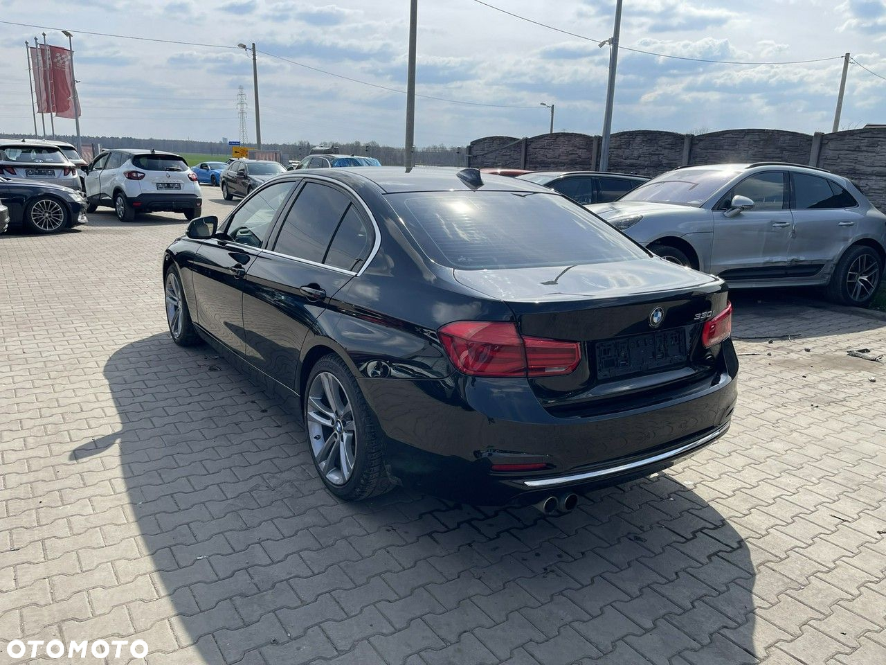 BMW Seria 3 330i sport - 4