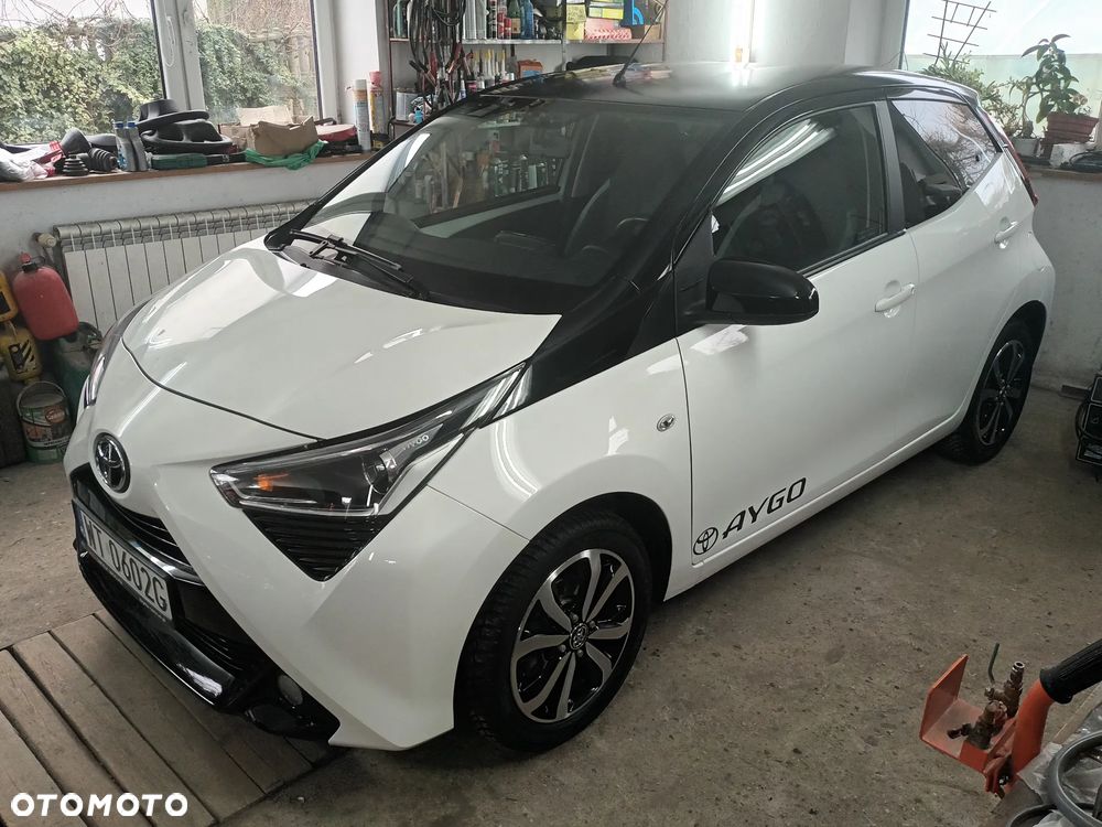 Toyota Aygo 1.0 VVT-i Color Edition - 1