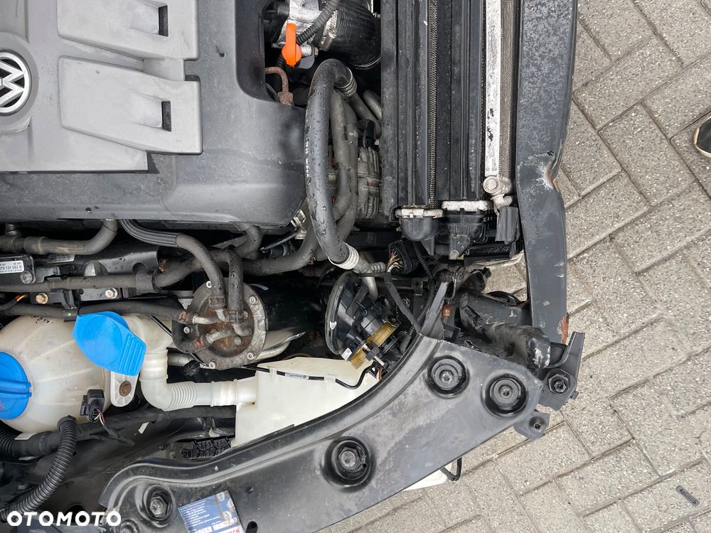 Volkswagen Touran 2.0 TDI DPF DSG MATCH - 21