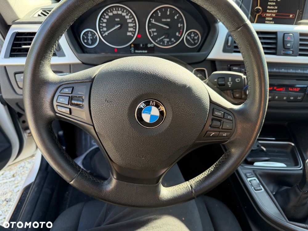 BMW Seria 3 318d Edition Luxury Line Purity - 16