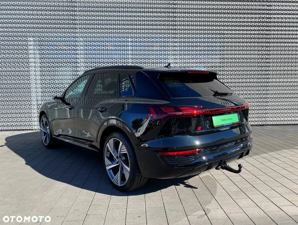 Audi Q8 e-tron 55 Quattro S Line - 3
