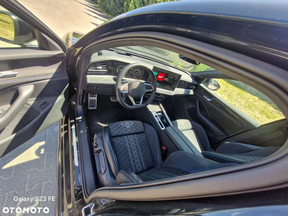 Volkswagen Passat Variant 2.0 TDI SCR DSG R-Line - 9