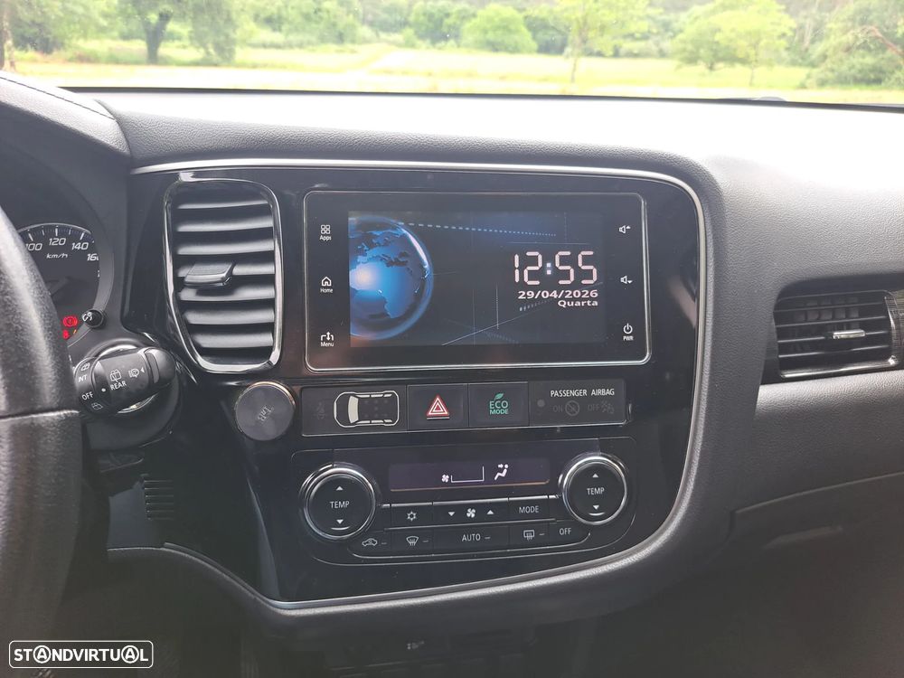 Mitsubishi Outlander 2.2 DI-D Intense - 23