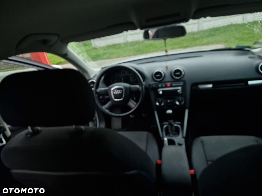 Audi A3 Sportback 1.9 TDI Attraction - 9