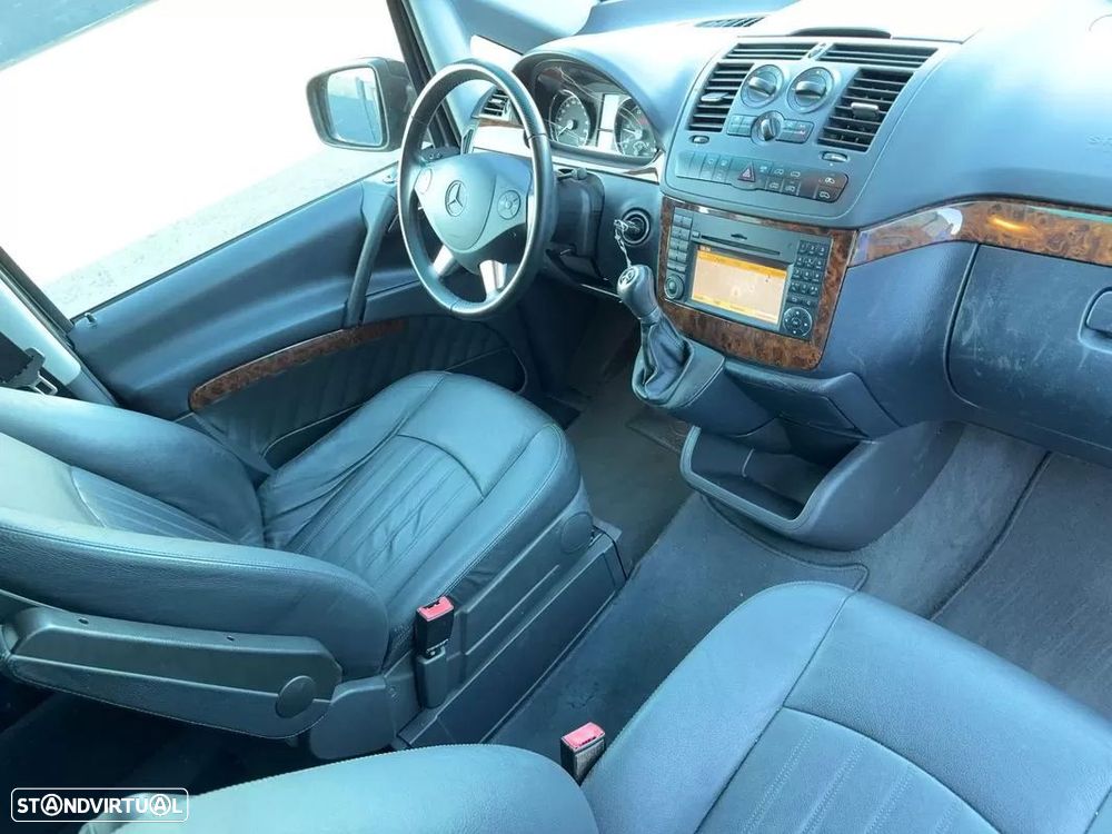 Mercedes-Benz Viano 2.2 CDI Ambiente Longo Auto. — fotografia 15