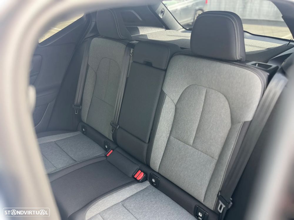 Volvo XC 40 2.0 B3 Core - 18