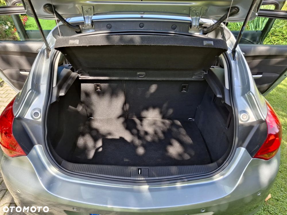 Opel Astra 1.4 Innovation - 25