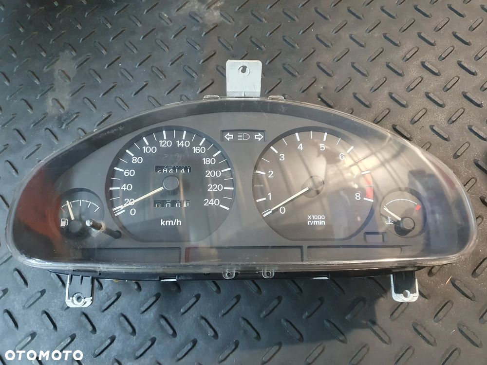 LICZNIK PRĘDKOŚCIOMIERZ MITSUBISHI CARISMA MR114265 BENZYNA EUROPA - 1