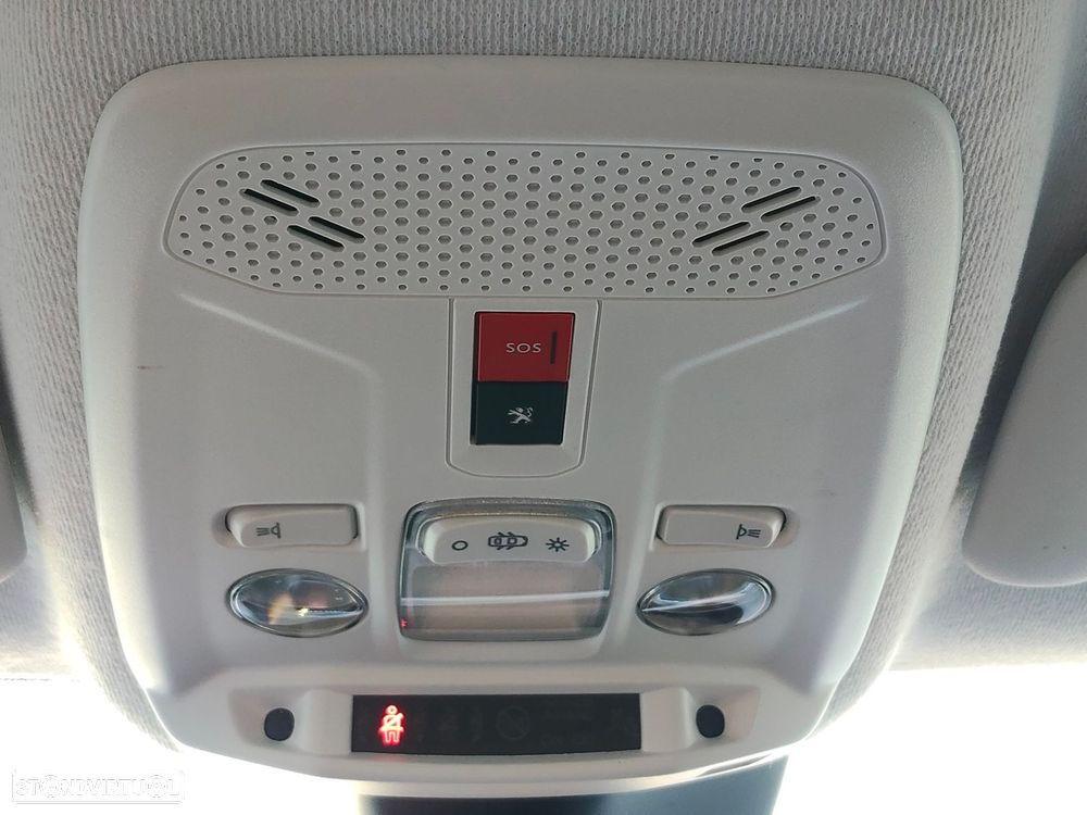 Peugeot e-208 50 kWh Allure Pack - 22
