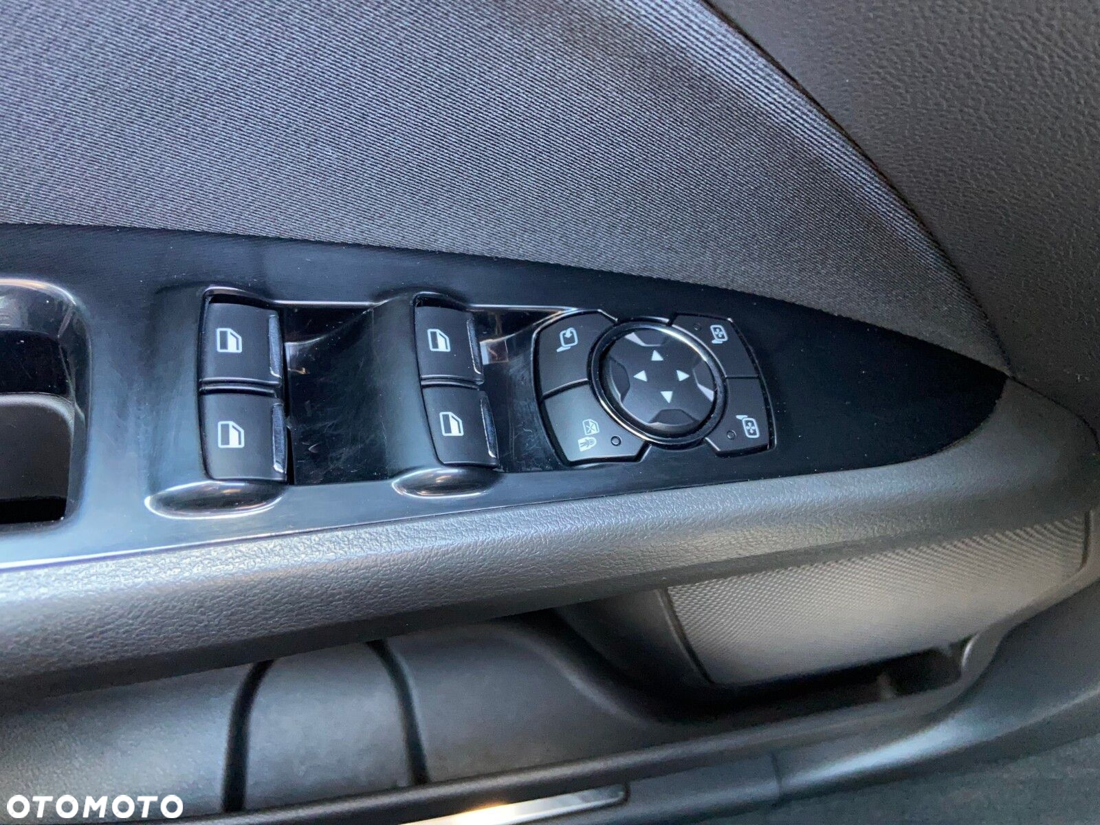 Ford Mondeo 2.0 TDCi Titanium PowerShift - 17