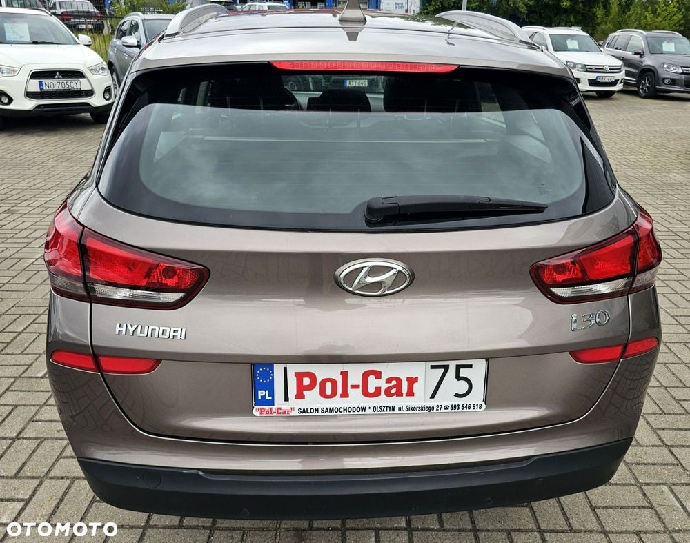 Hyundai i30 1.5 DPI Modern - 9