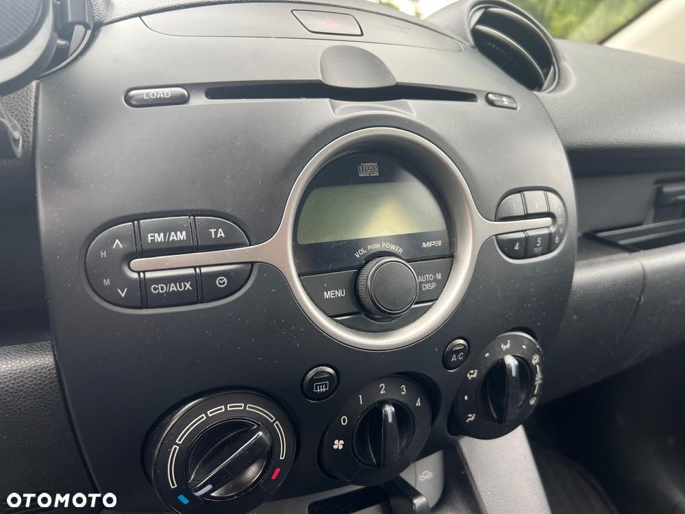 Mazda 2 - 11