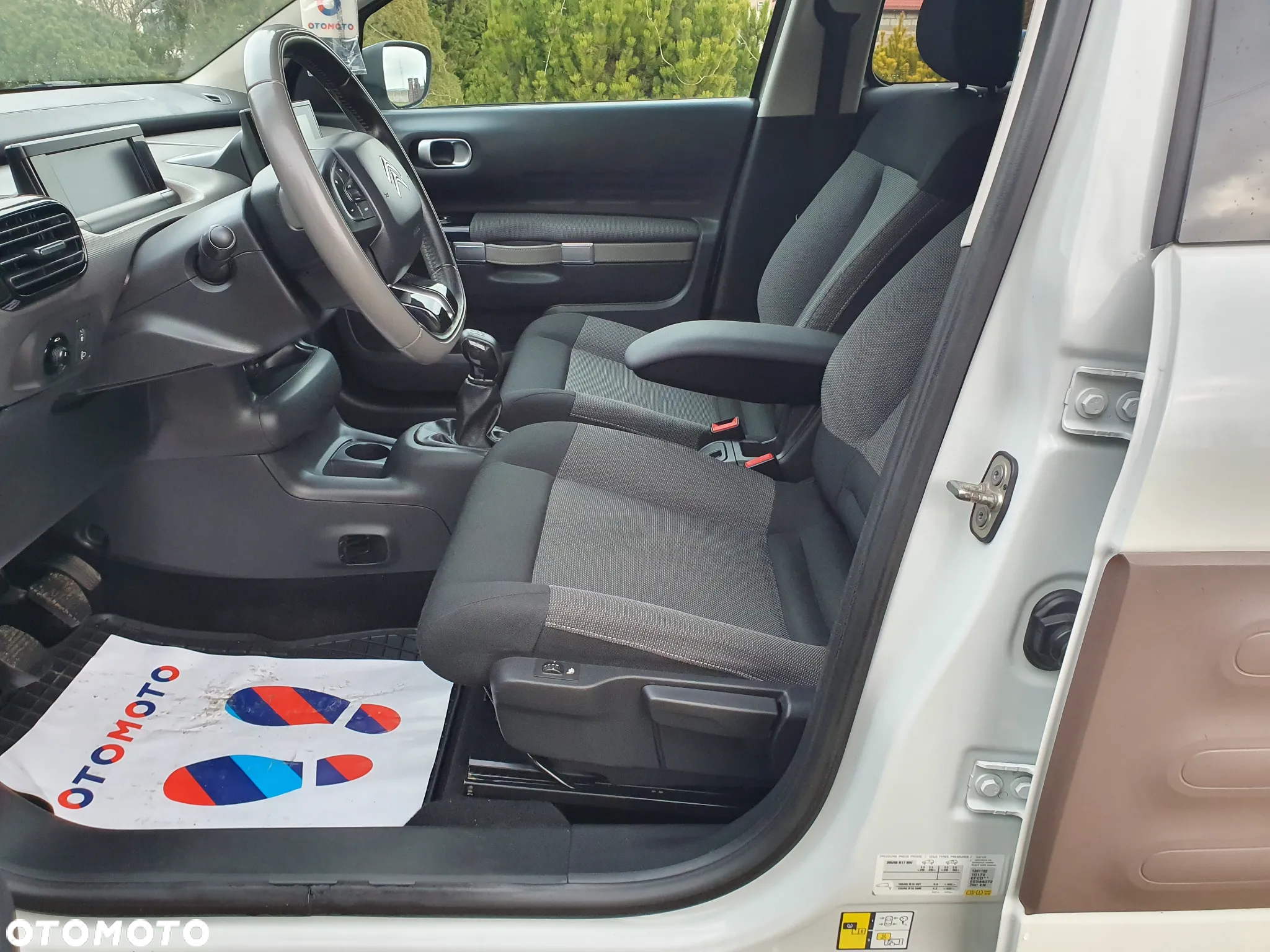 Citroën C4 Cactus 1.2 PureTech Shine S&S - 12