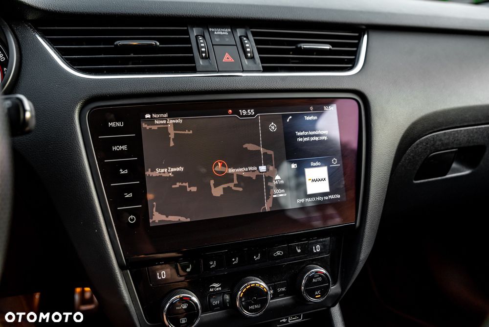Skoda Octavia 2.0 TDI DSG RS - 35