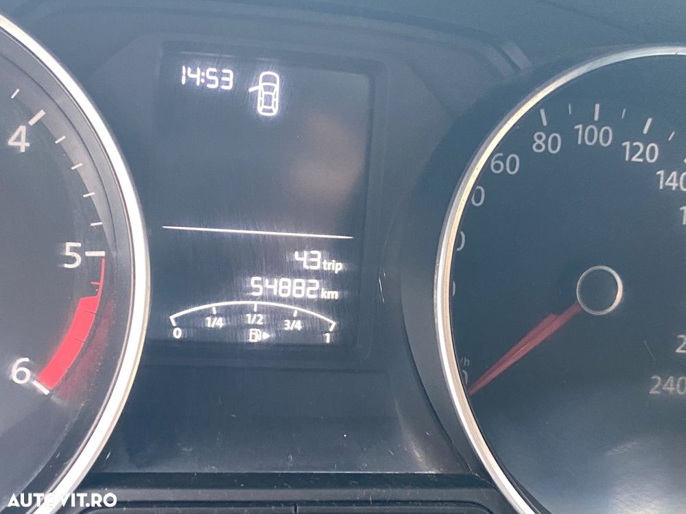 Volkswagen Polo - 9