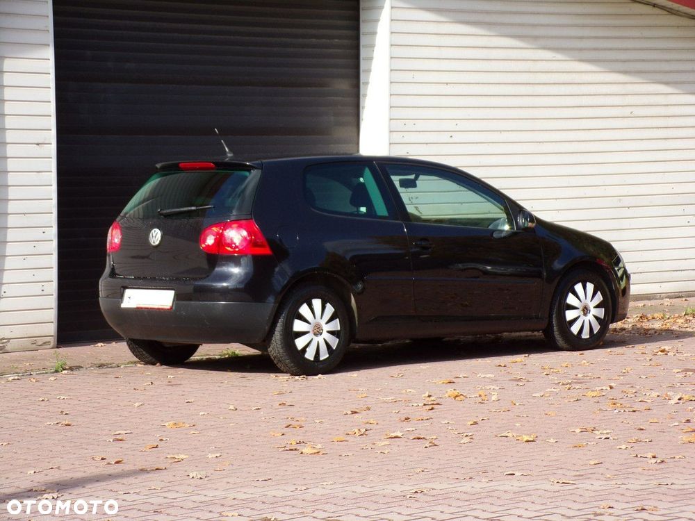 Volkswagen Golf - 6