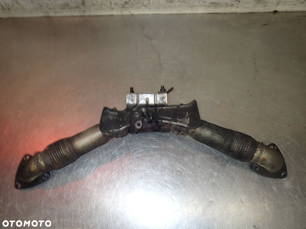 KOLEKTOR WYDECHOWY AUDI A4 B6 QUATTRO 059131799B - 2