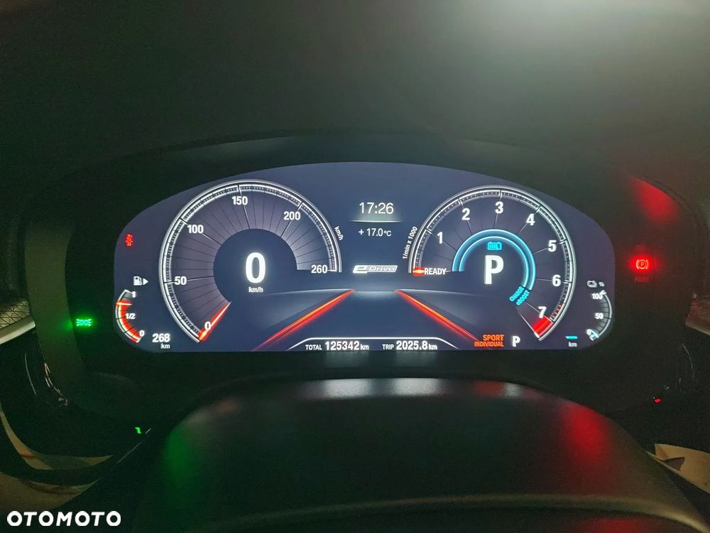 BMW Seria 5 530e iPerformance M Sport sport - 33