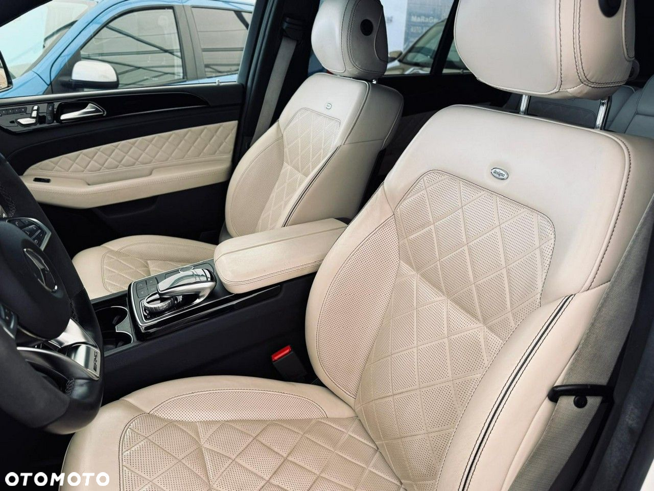 Mercedes-Benz GLE - 26