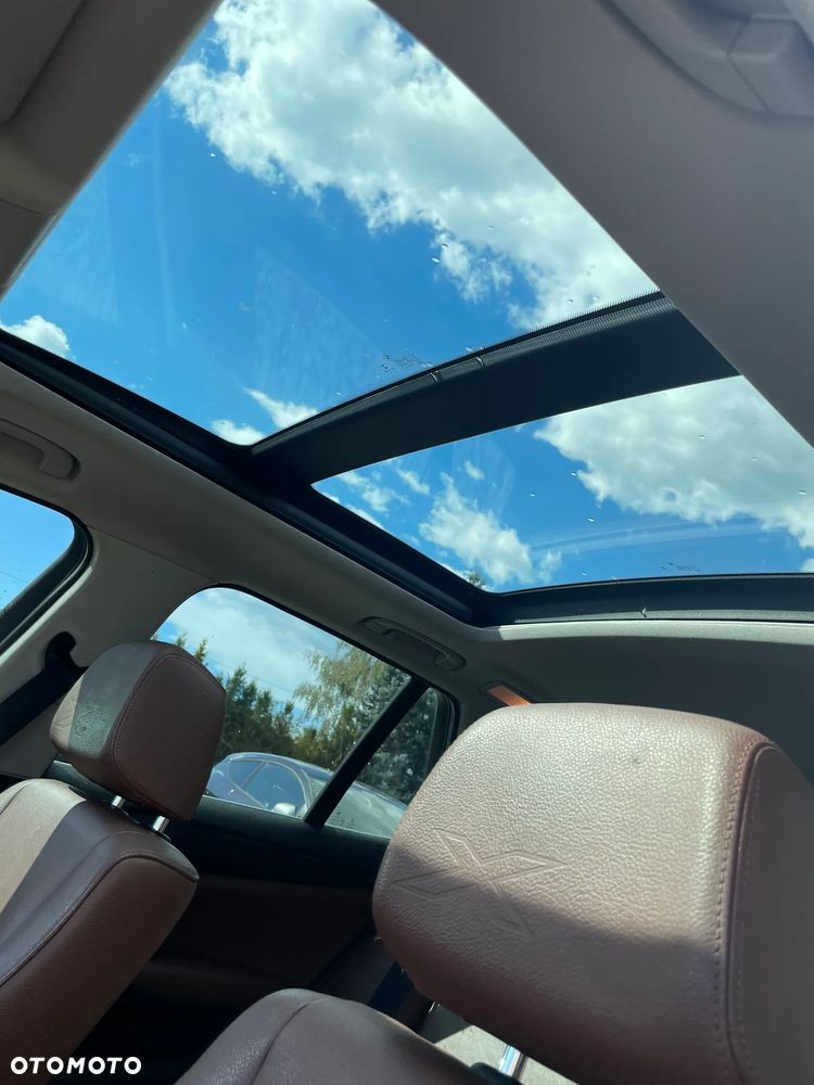 BMW X1 xDrive28i xLine - 18