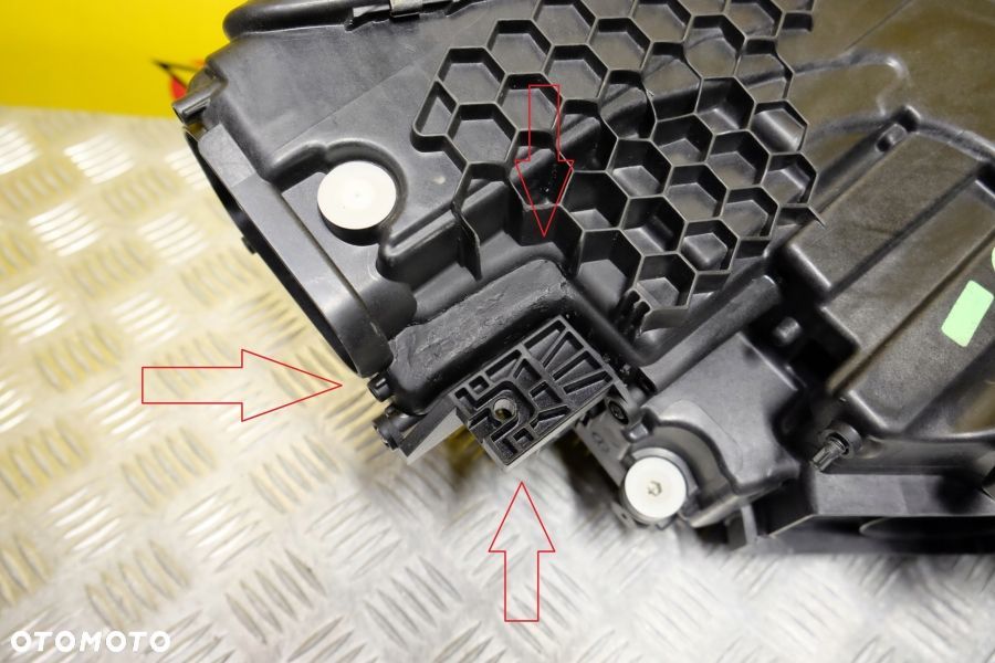 AUDI E-TRON 2018- REFLEKTOR LAMPA FULL LED L USA - 6