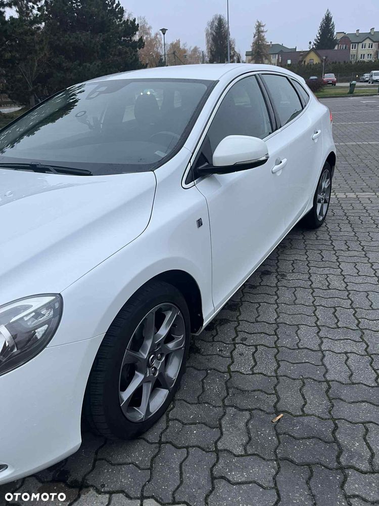 Volvo V40 D2 Drive-E Momentum - 14