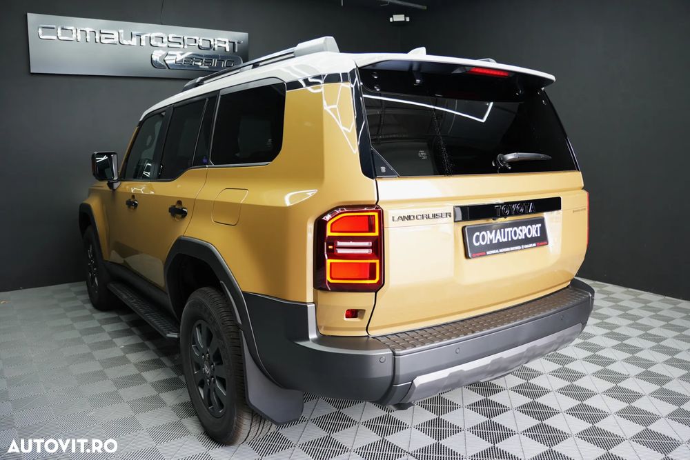 Toyota Land Cruiser - 4
