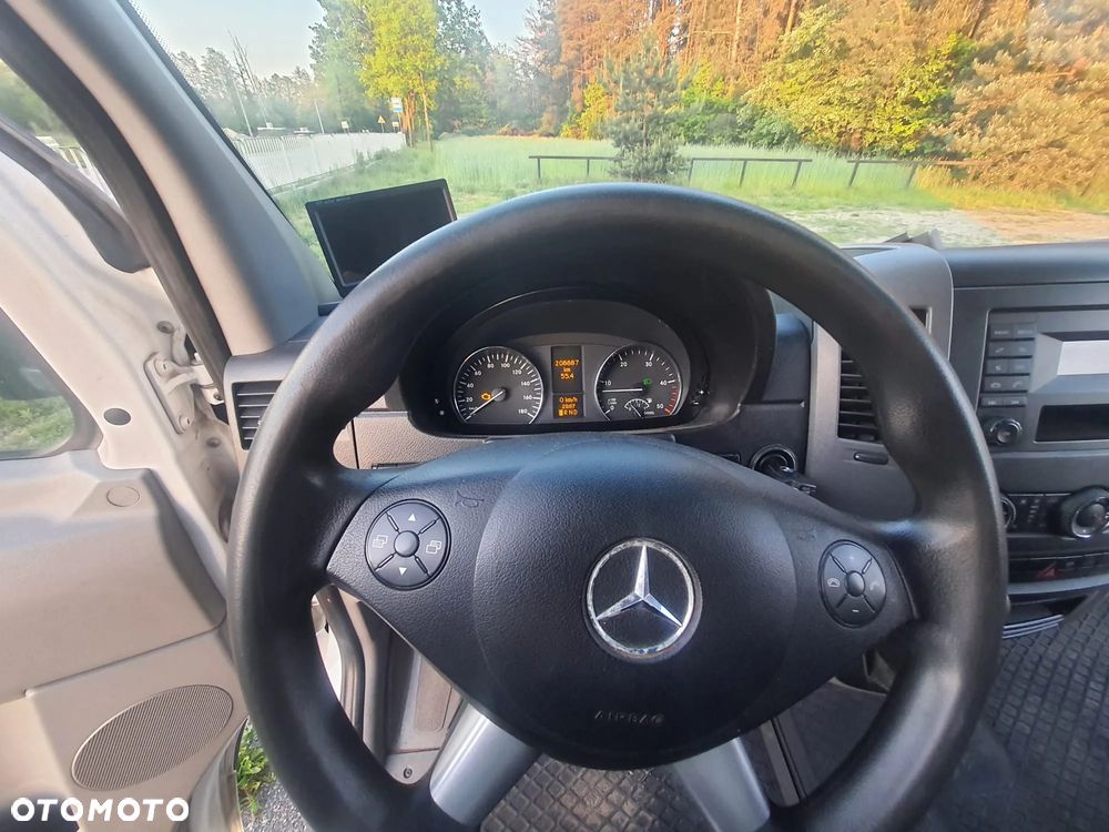 Mercedes-Benz Sprinter - 4