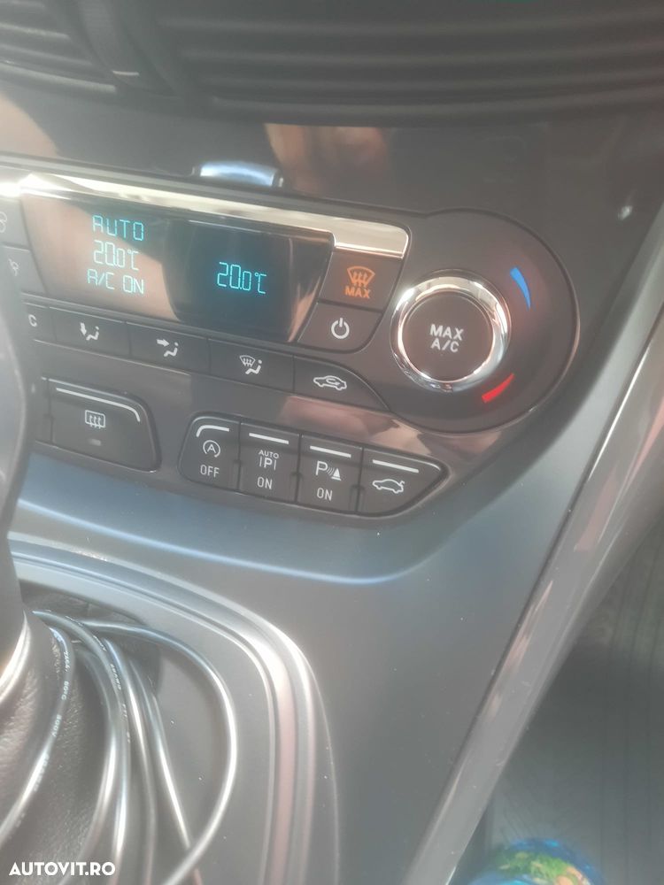 Ford Kuga - 20