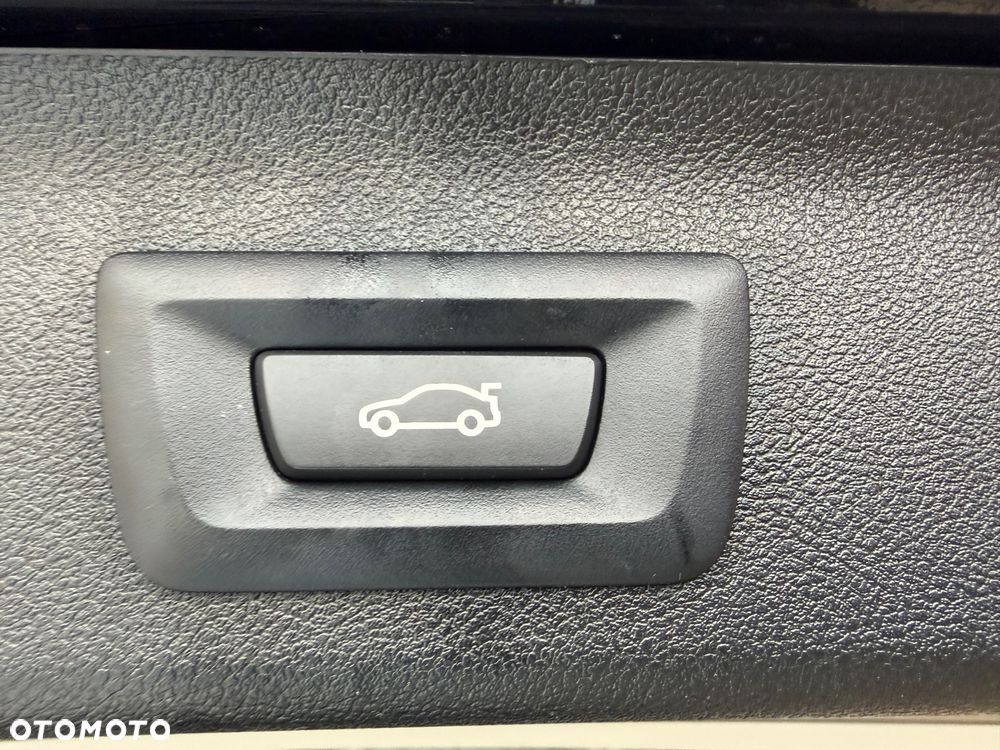 BMW Seria 5 520d xDrive Sport - 14