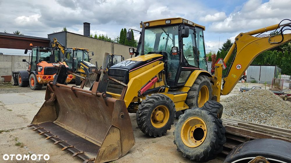 Caterpillar 424D - 3
