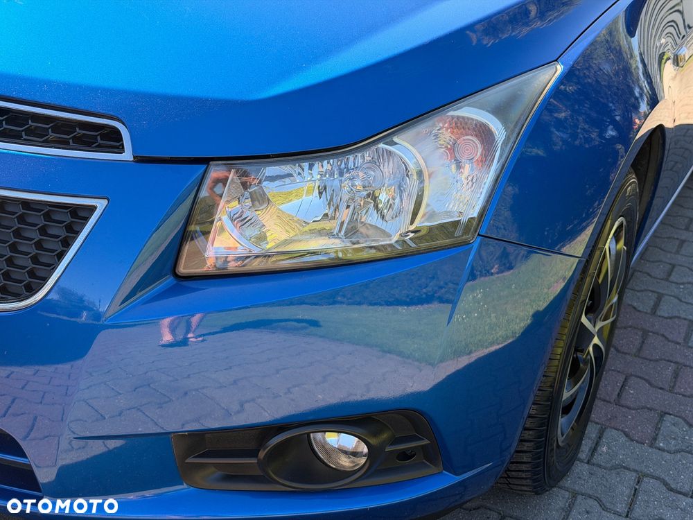 Chevrolet Cruze 1.8 LT+ - 9