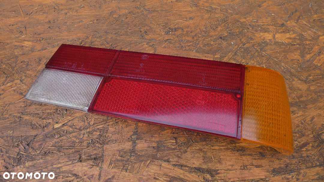 BMW E24 LAMPA PRAWY TYŁ KOMPLETNA - 5
