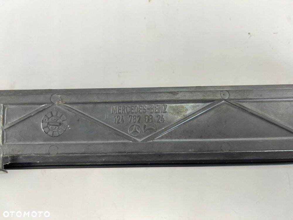 LISTWA SZYBERDACHU PROWADNICA MERCEDES W124 SEDAN S124 KOMBI 1247820824 - 5