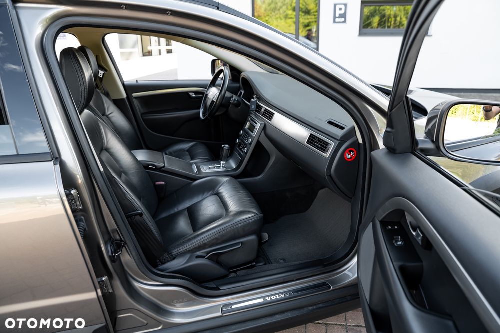 Volvo XC 70 3.2 AWD Summum - 25