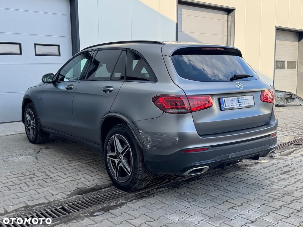 Mercedes-Benz GLC 300 e 4-Matic - 4
