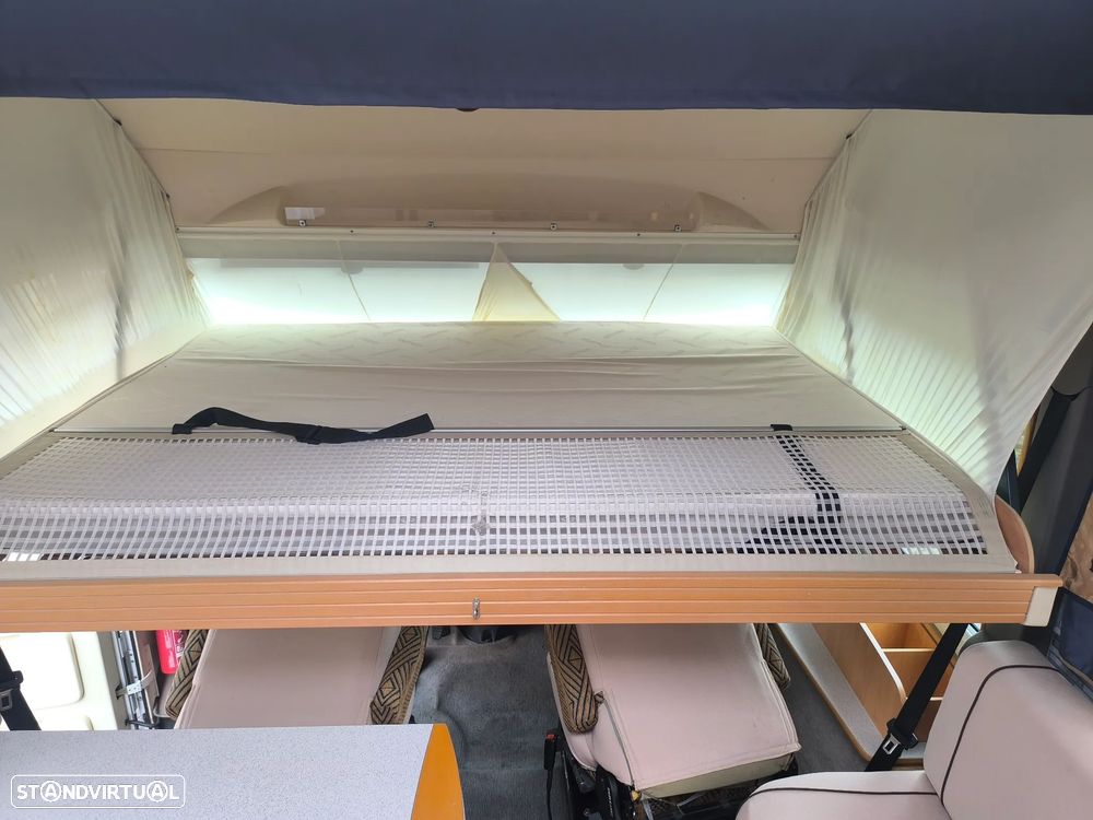 Pilote Reference Autocaravana 2.8 pilote 6 dormidas 2006 chassi alko Hu - 12