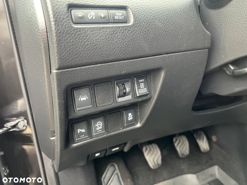 Nissan Qashqai - 25