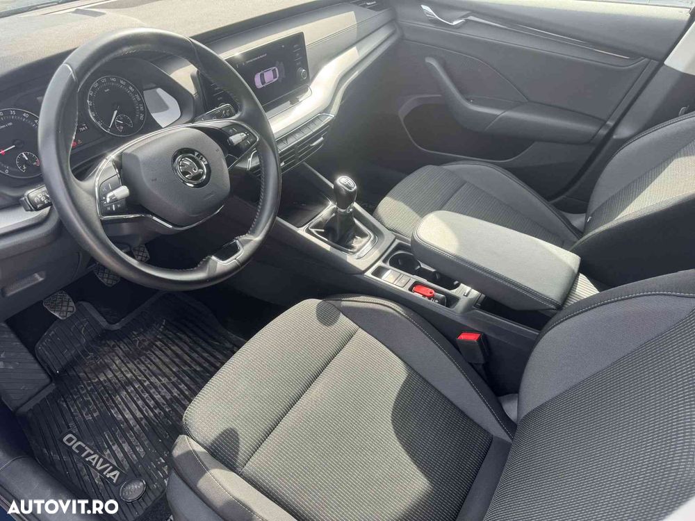 Skoda Octavia - 12