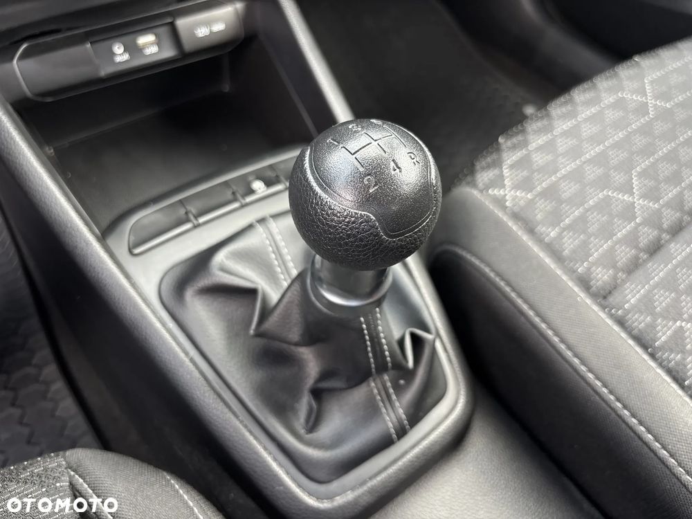 Kia Rio 1.2 M - 17
