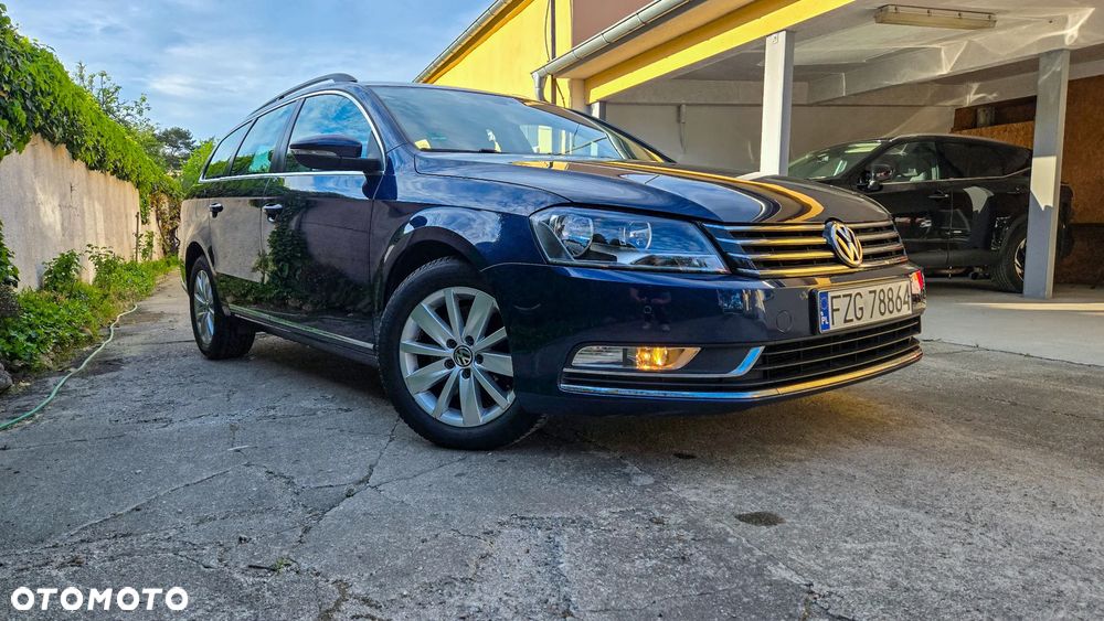 Volkswagen Passat 2012 photo 2