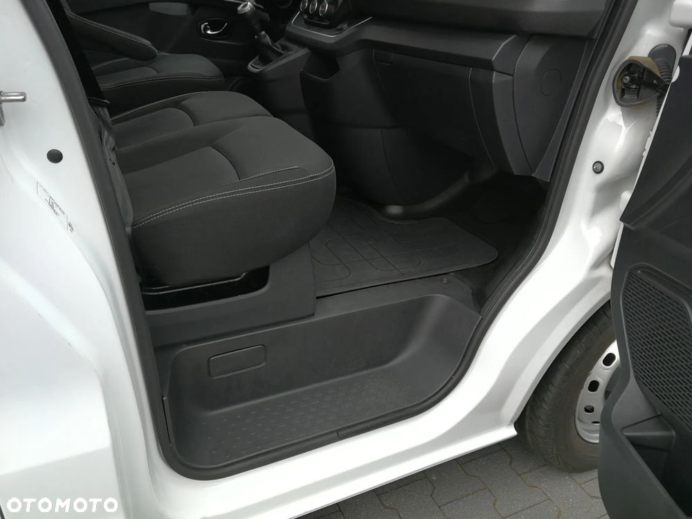 Renault Trafic - 12